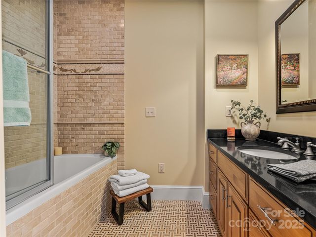 21 Battery Park Avenue 702, Asheville, NC 28801