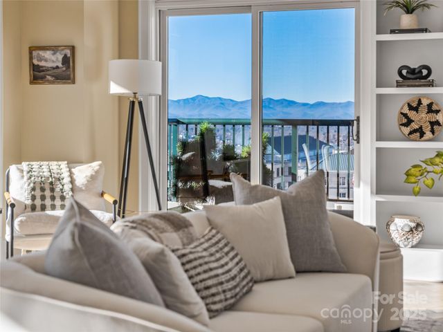 21 Battery Park Avenue 702, Asheville, NC 28801