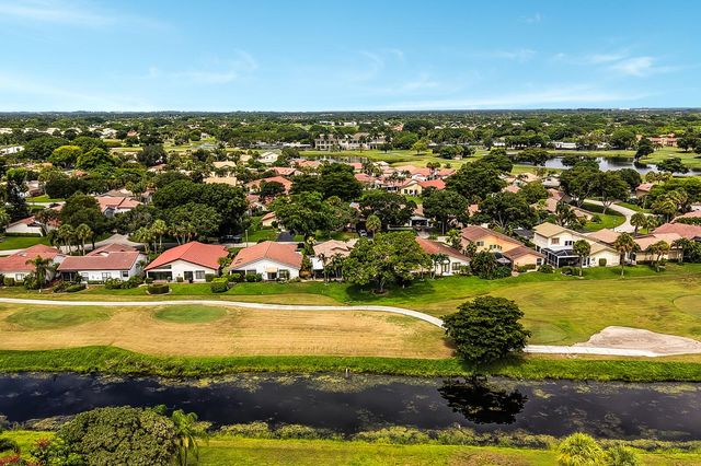 5569 Lakeview Mews Drive, Boynton Beach, FL 33437