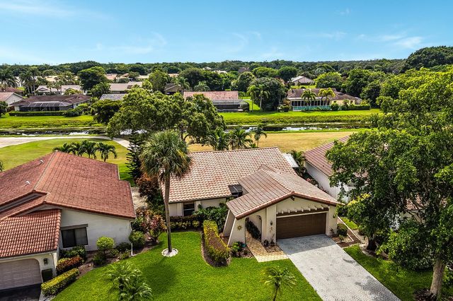 5569 Lakeview Mews Drive, Boynton Beach, FL 33437