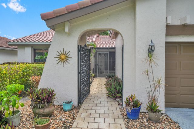 5569 Lakeview Mews Drive, Boynton Beach, FL 33437
