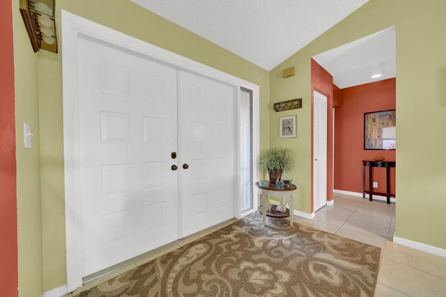 5569 Lakeview Mews Drive, Boynton Beach, FL 33437