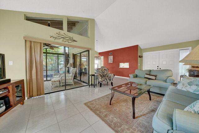 5569 Lakeview Mews Drive, Boynton Beach, FL 33437
