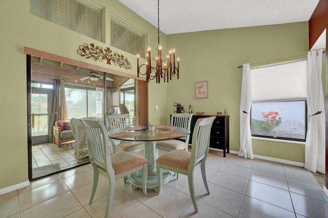 5569 Lakeview Mews Drive, Boynton Beach, FL 33437