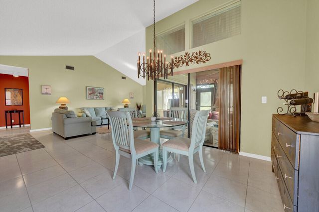 5569 Lakeview Mews Drive, Boynton Beach, FL 33437