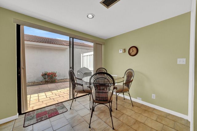5569 Lakeview Mews Drive, Boynton Beach, FL 33437