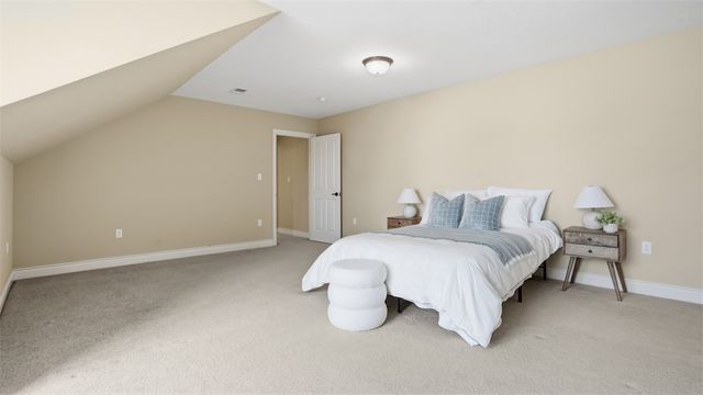 2749 Shadowrock Court, Hampton, PA 15044