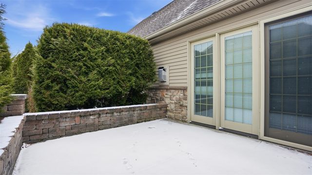 2749 Shadowrock Court, Hampton, PA 15044