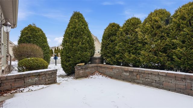 2749 Shadowrock Court, Hampton, PA 15044