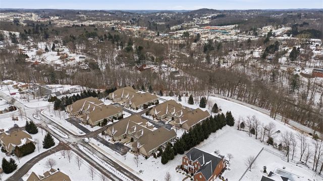 2749 Shadowrock Court, Hampton, PA 15044