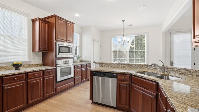 2749 Shadowrock Court, Hampton, PA 15044