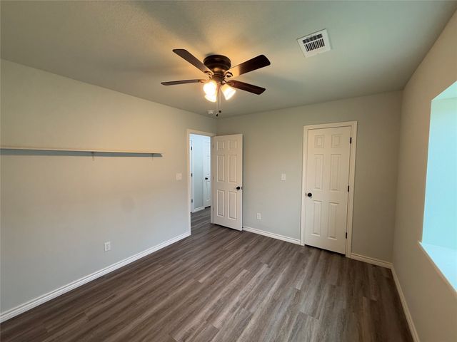 303 Ussery Street, Bowie, TX 76230