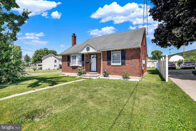4011 KUTZTOWN RD, Temple, PA 19560