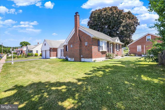 4011 KUTZTOWN RD, Temple, PA 19560