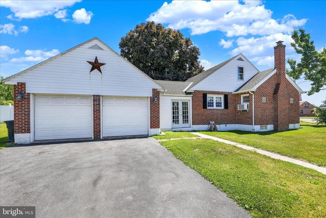 4011 KUTZTOWN RD, Temple, PA 19560