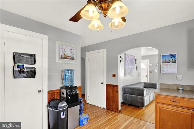 4011 KUTZTOWN RD, Temple, PA 19560