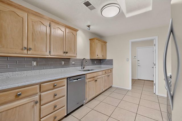 4909 Sereno Drive NE, Albuquerque, NM 87111
