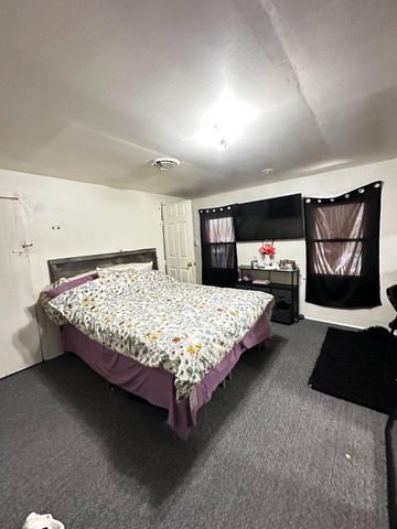 7 S GOVERNORS AVE, Dover, DE 19904