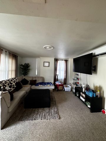 7 S GOVERNORS AVE, Dover, DE 19904