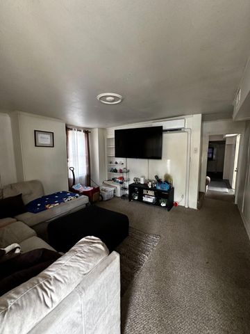 7 S GOVERNORS AVE, Dover, DE 19904
