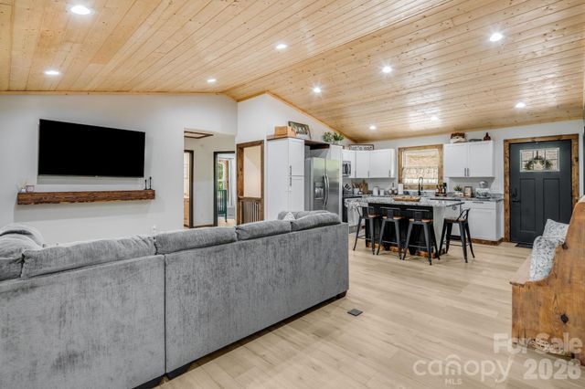 295 Penland Street, Clyde, NC 28721