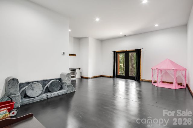295 Penland Street, Clyde, NC 28721