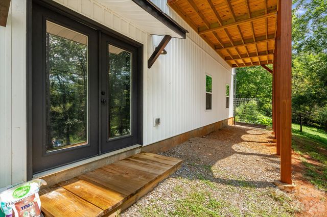 295 Penland Street, Clyde, NC 28721