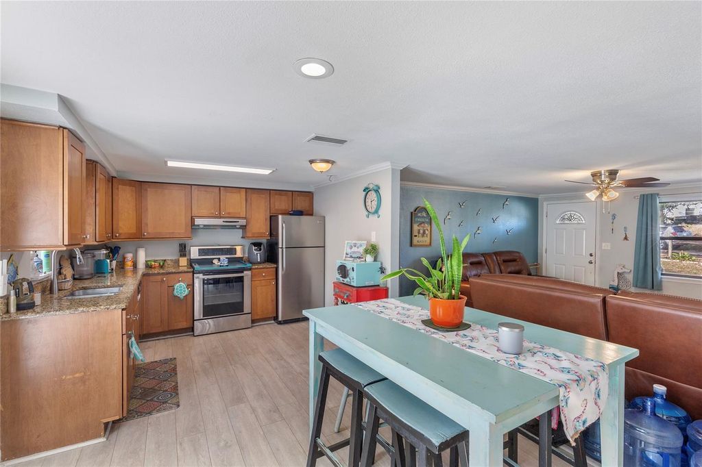 Image 6 of property listing at 4162 ALAFIA BOULEVARD, Brandon, FL 33511