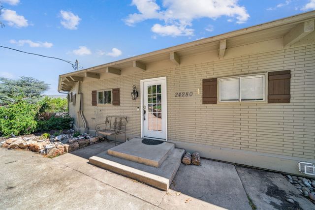 24280 S 610 Drive, Grove, OK 74344