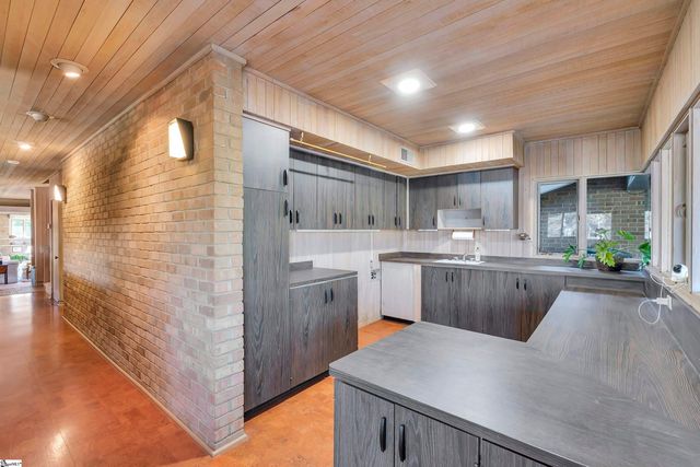 103 Firethorn Lane, Spartanburg, SC 29307