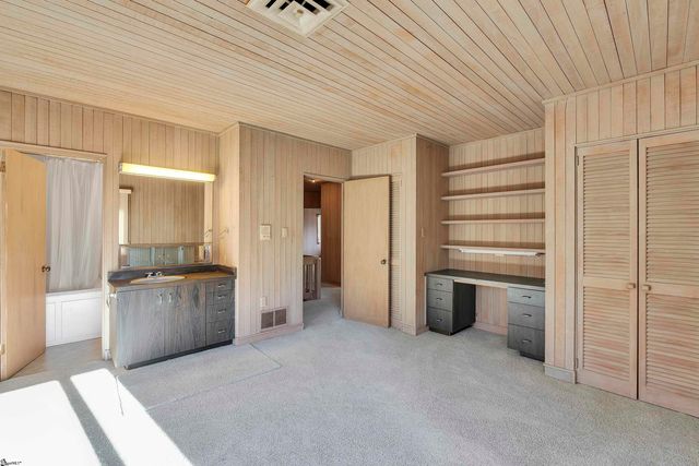 103 Firethorn Lane, Spartanburg, SC 29307