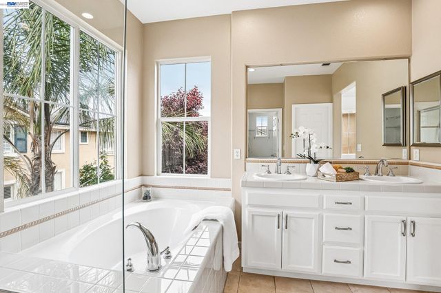 5919 Topsfield Cir, Dublin, CA 94568