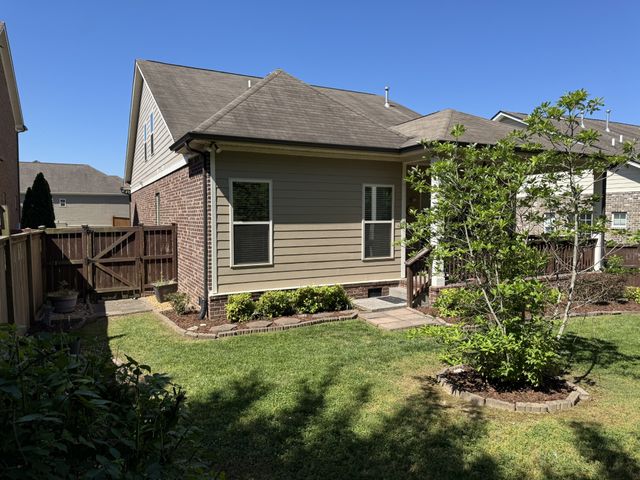 9069 Macauley Ln, Nolensville, TN 37135