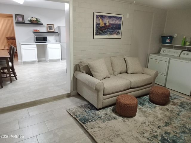 3629 W CLAREMONT Street W, Phoenix, AZ 85019
