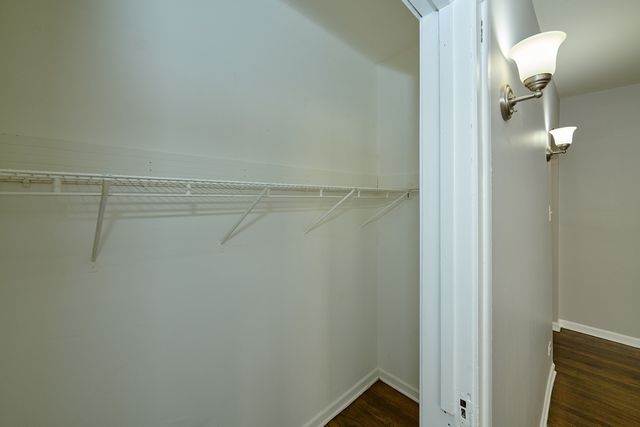 6324 N Albany Avenue 2E, Chicago, IL 60659