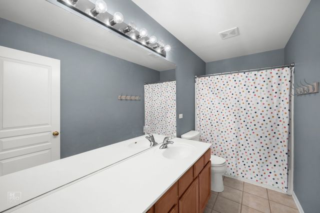 2 Marshall Ash Court, Bolingbrook, IL 60490