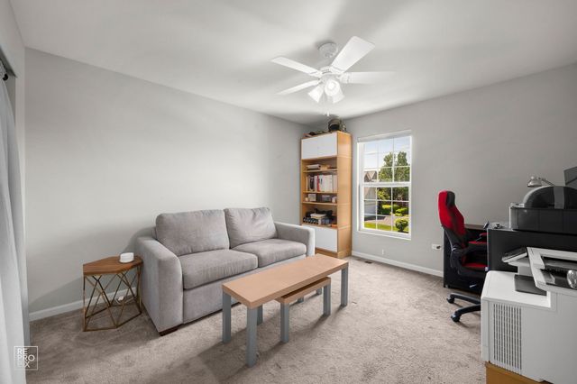 2 Marshall Ash Court, Bolingbrook, IL 60490