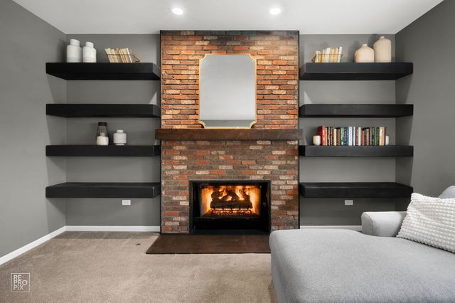 2 Marshall Ash Court, Bolingbrook, IL 60490