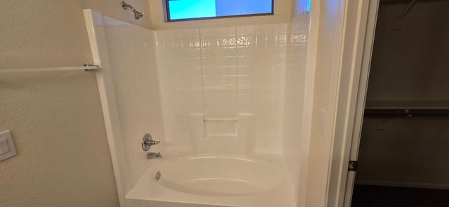 8568 W VOGEL Avenue, Peoria, AZ 85345