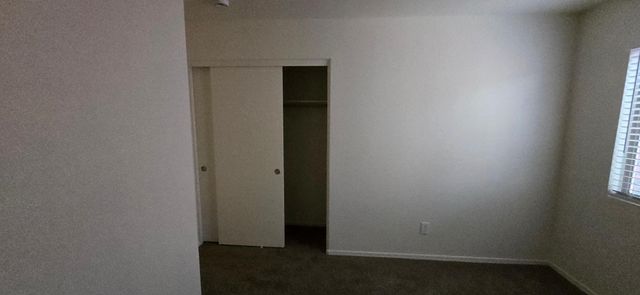 8568 W VOGEL Avenue, Peoria, AZ 85345