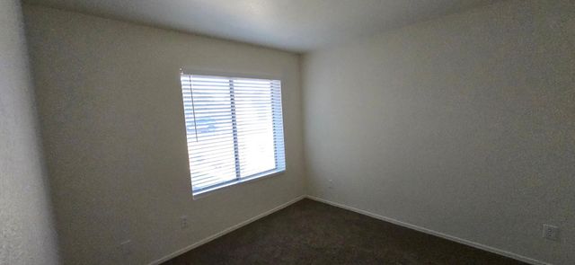 8568 W VOGEL Avenue, Peoria, AZ 85345