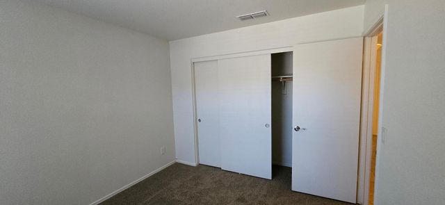 8568 W VOGEL Avenue, Peoria, AZ 85345