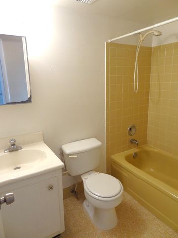 1705 NW 80th Avenue C, Margate, FL 33063