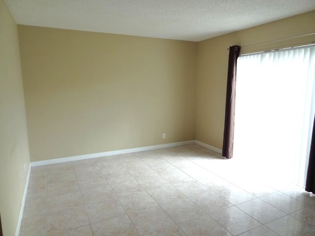 1705 NW 80th Avenue C, Margate, FL 33063