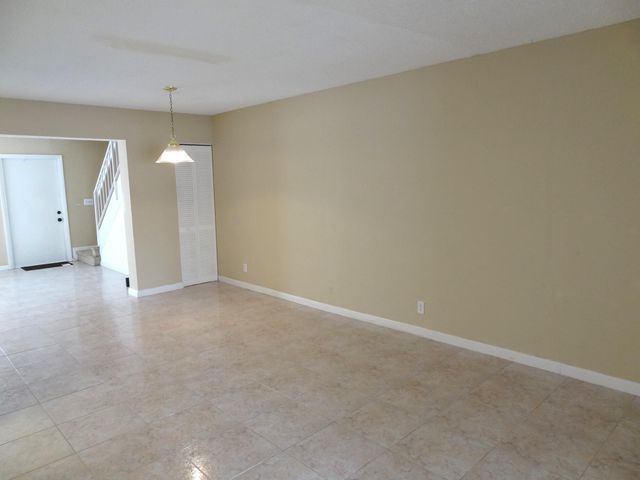 1705 NW 80th Avenue C, Margate, FL 33063