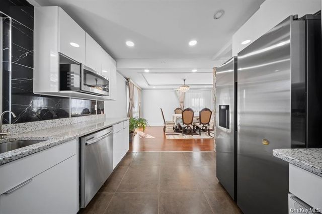 79-31 Langdale Street, New Hyde Park, NY 11040