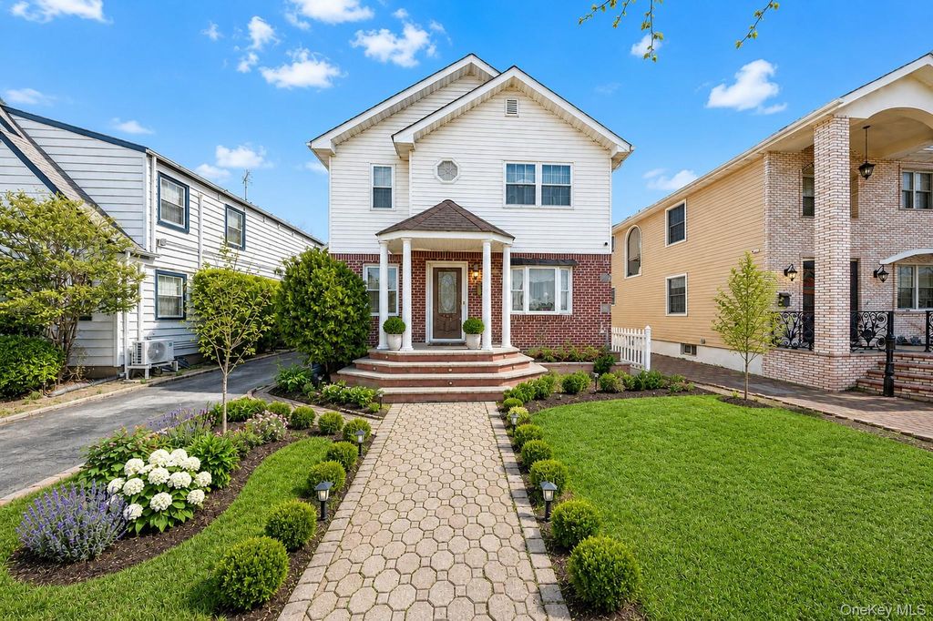 79-31 Langdale Street, New Hyde Park, NY 11040