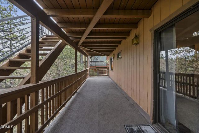 864 Nadelhorn Drive, Lake Arrowhead, CA 92352