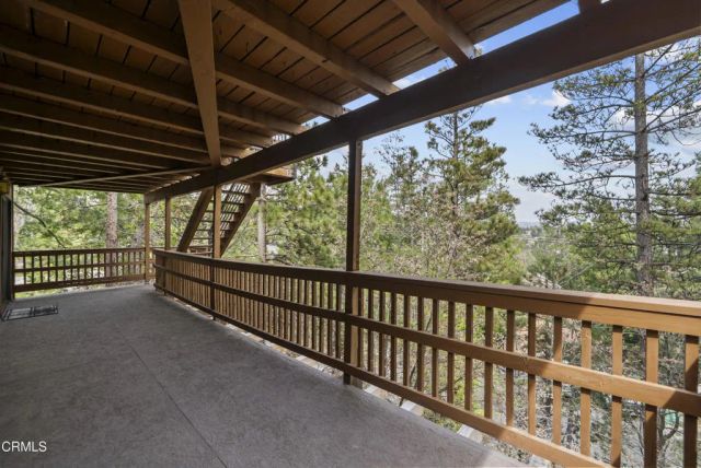 864 Nadelhorn Drive, Lake Arrowhead, CA 92352