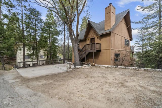 864 Nadelhorn Drive, Lake Arrowhead, CA 92352